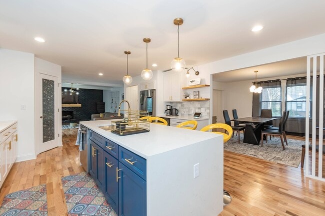 open space - 4200 Pickwick Dr