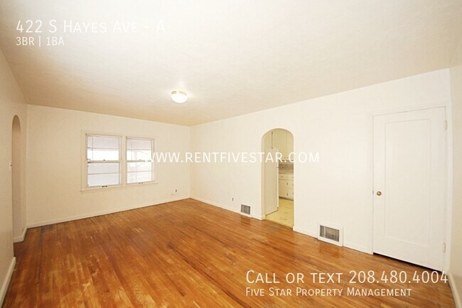 Building Photo - 422 S Hayes Ave