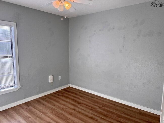 Building Photo - 2939 Parish St