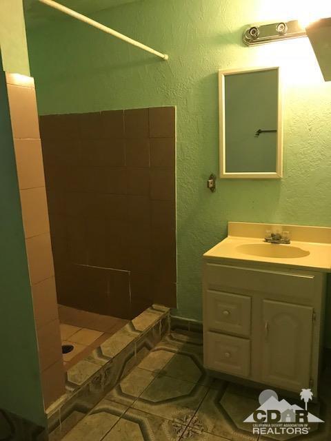 Building Photo - 83632 Manzanita Ave