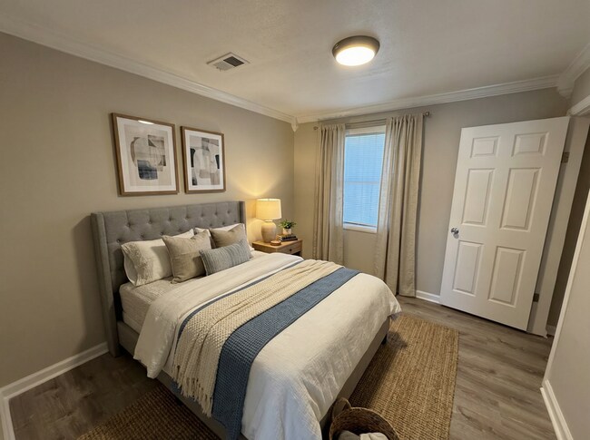 Building Photo - 1537 Boxwood St