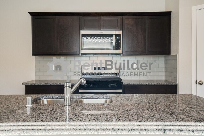 Building Photo - Lease Pending - Please apply at your own d...