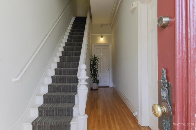 Building Photo - 2614 California St