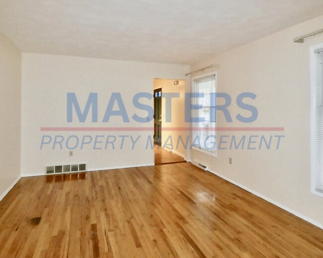 Building Photo - 532 Dussel Dr