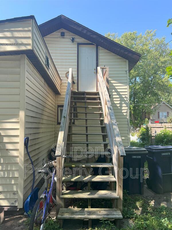 Building Photo - 525 1/2 Cherry St