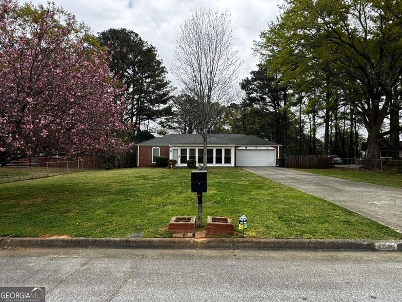 Primary Photo - 4754 Winthrop Dr
