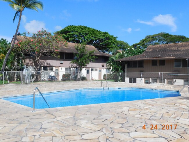 Building Photo - 2-bed 2-bath 1- parking Tropic Gardens Town House for rent!