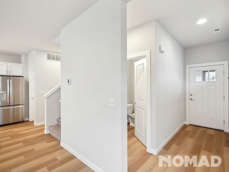 Building Photo - 12920 193rd Ave E