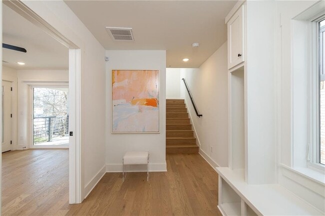 Building Photo - 205 W Lafayette St