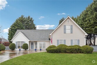Building Photo - 35 Shenandoah Dr