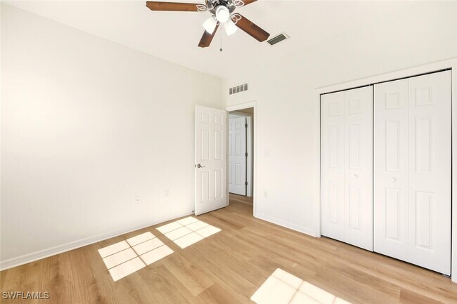 Building Photo - 10844 Alvara Way