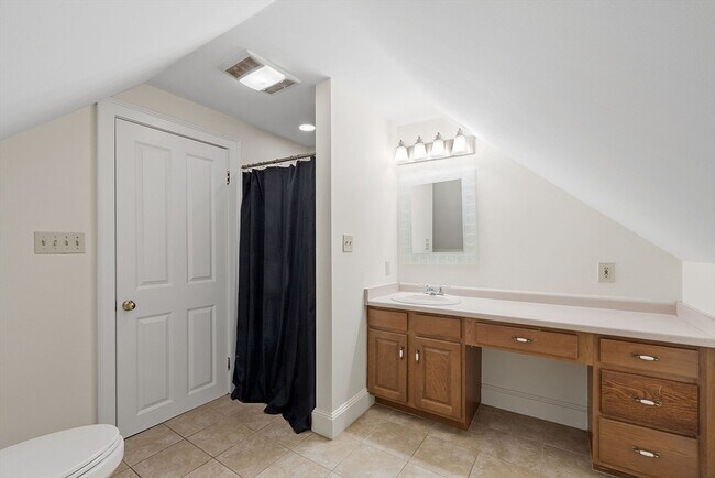 Building Photo - 150 Summer St