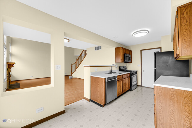 Building Photo - 914 Waterford Ln