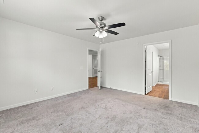Building Photo - 100 Cotton Bluff Ct