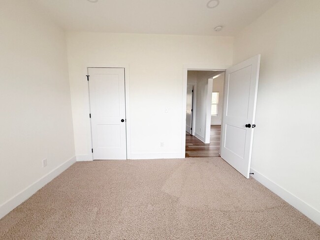 Building Photo - Brand-New 3-Bedroom Home with Maintenance-Free Living and 2-Car Garage in Westbrook Farms