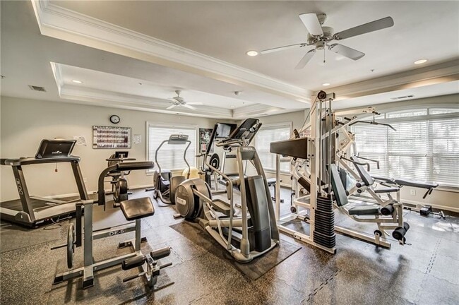 Building Photo - 3275 Lenox Rd NE