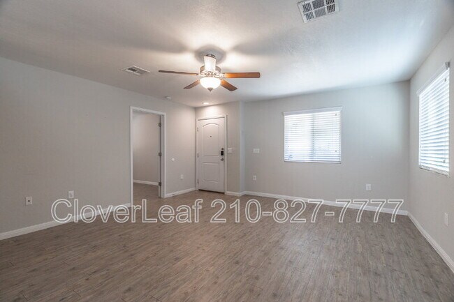 Building Photo - 10414 Legacy Hl