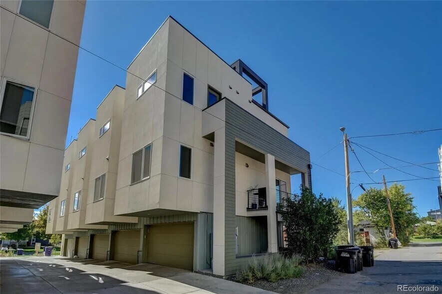 Building Photo - 3133 W 18th Ave