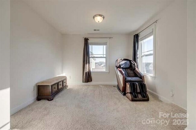 Building Photo - 6299 Artigas Dr