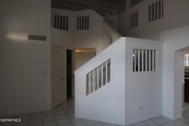 Building Photo - 12520 Twin Leaf Dr