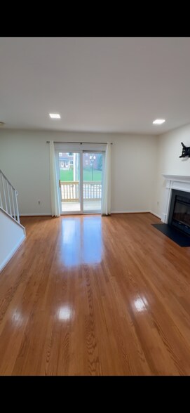 Building Photo - 3814 9th Rd S
