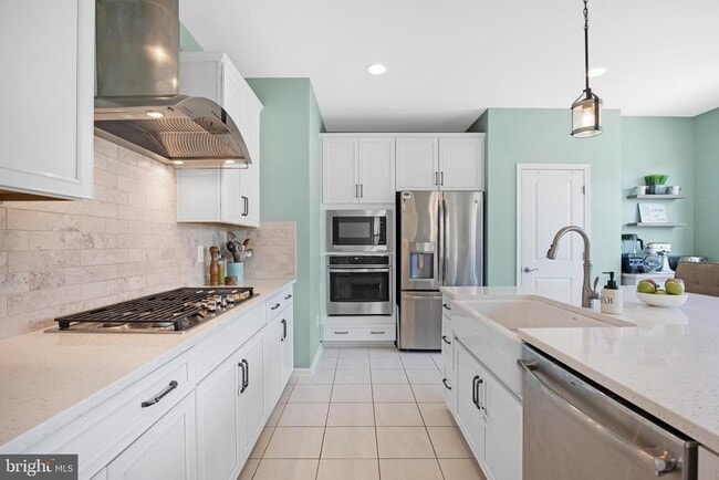 Building Photo - 42526 Oxford Forest Cir