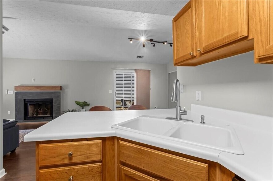 Building Photo - 13426 Aventide Ln