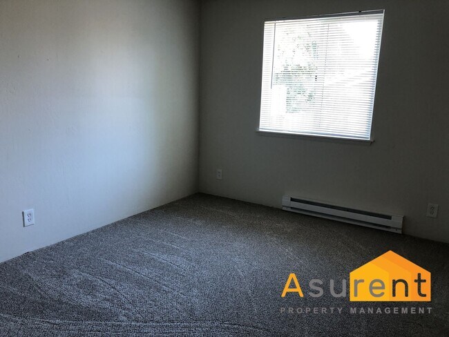 Building Photo - 427 Plum St