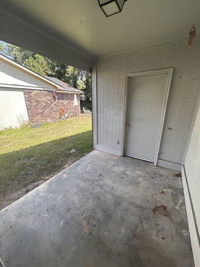 Building Photo - Affordable 2BR Duplex in Ladson!