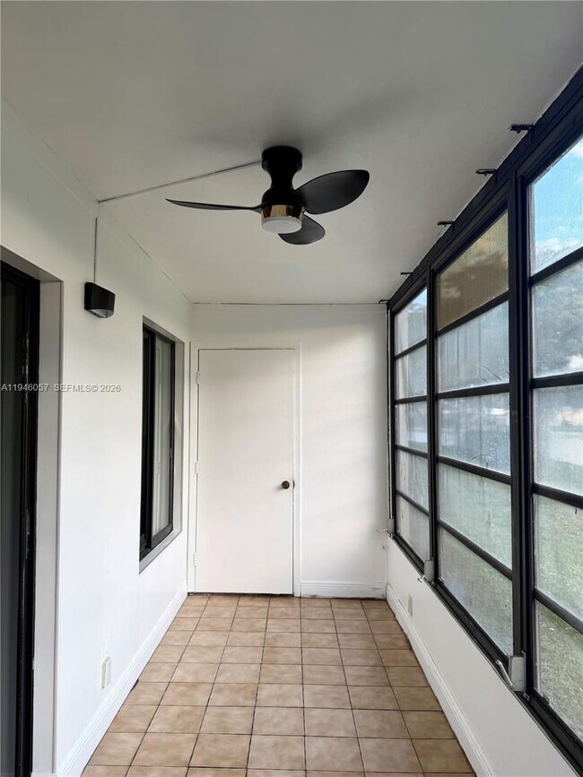 Building Photo - 9920 NW 68th Pl