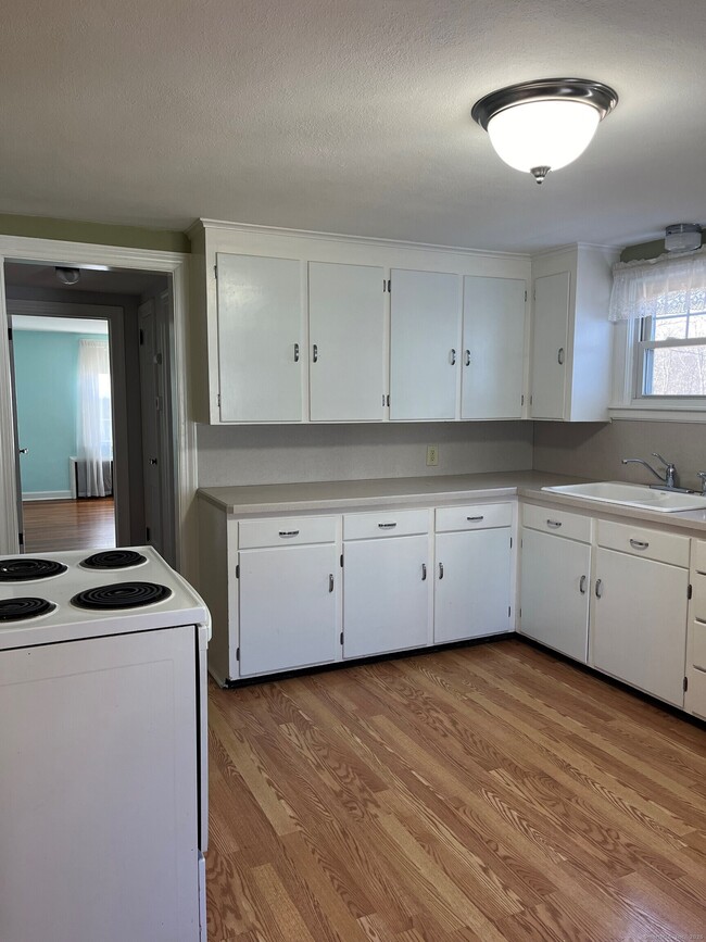 Building Photo - 383 Wells Rd