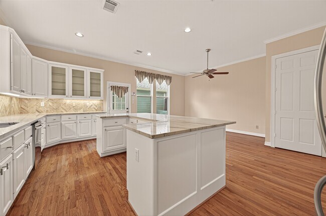 Building Photo - 431 Westmoreland St