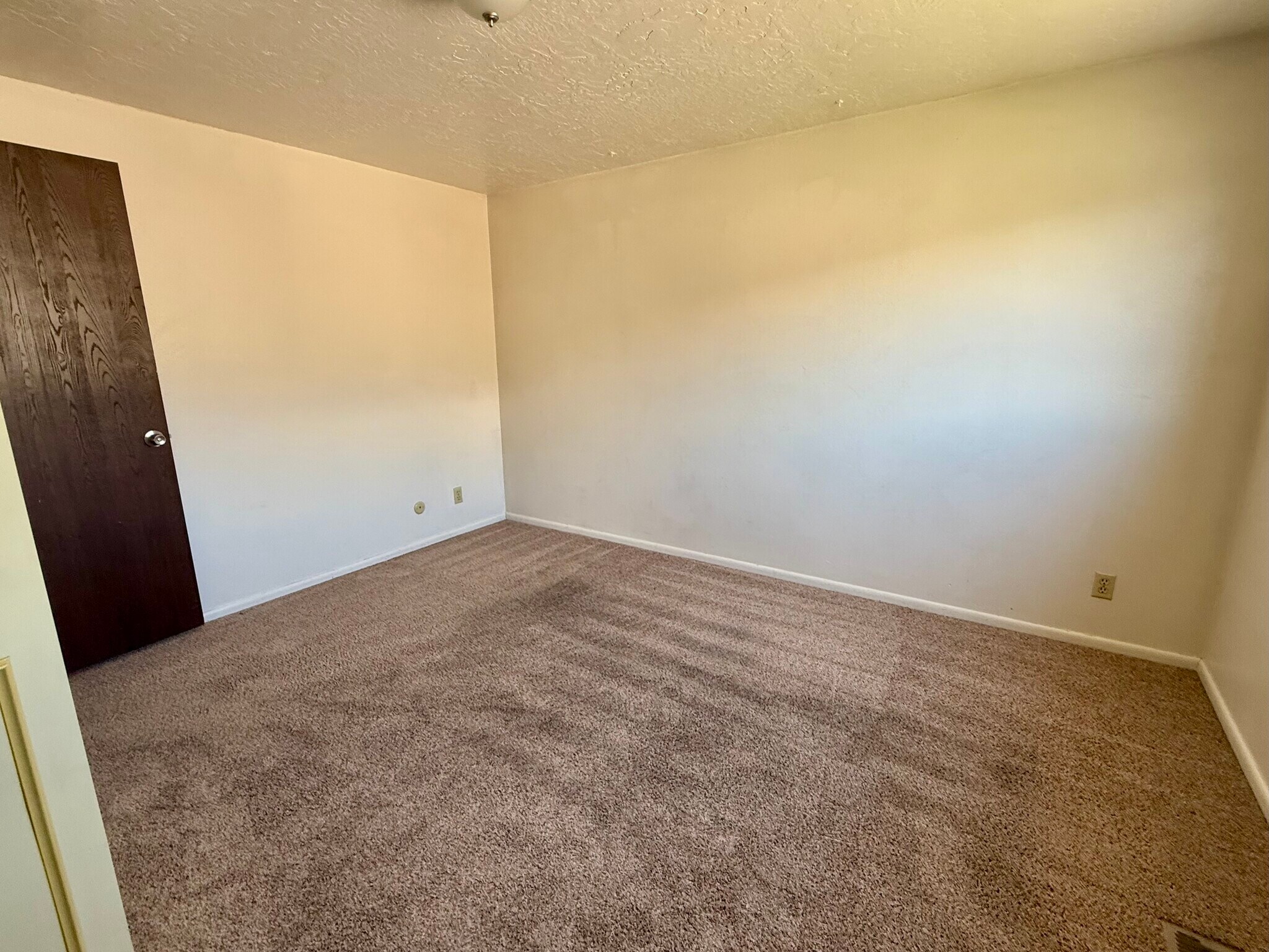 Building Photo - 326 W 450 N