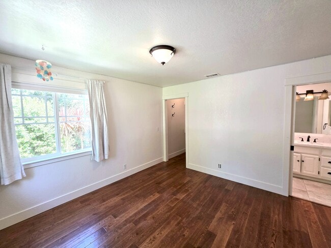Building Photo - 3310 Manzana St