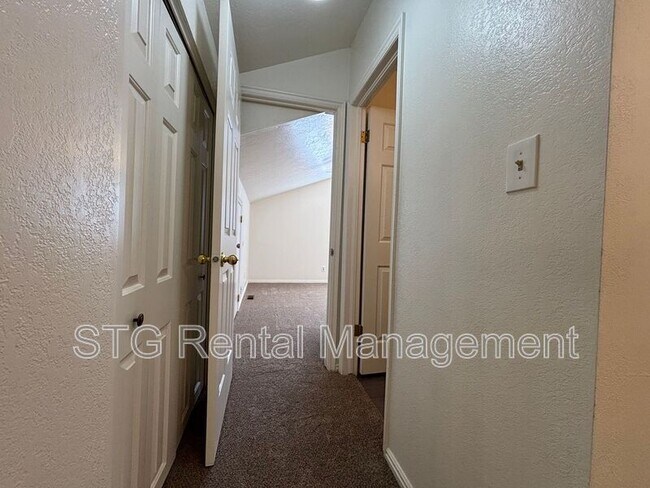 Building Photo - 777 S 400 E