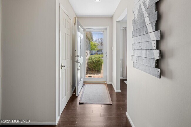 Building Photo - 148 Mizzen Ave