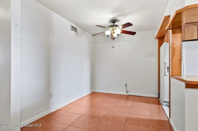 Building Photo - 401 Monroe Ave