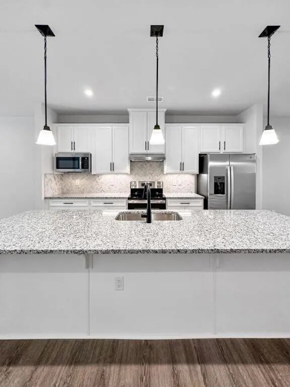 Building Photo - Galil Townhouse