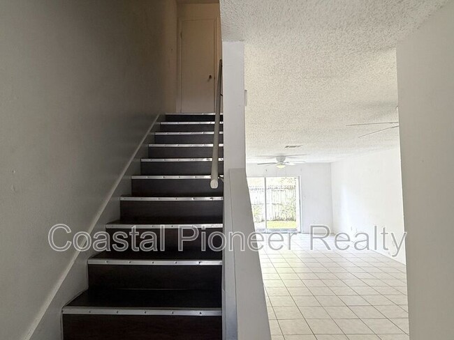 Building Photo - 7573 Abonado Rd