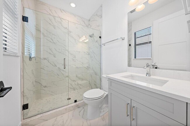 Building Photo - 13128 Alton Rd