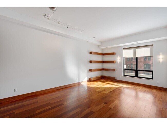 Building Photo - 100 3rd Ave S