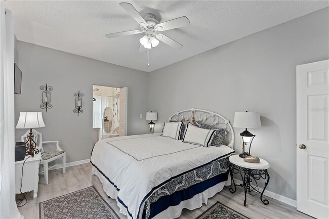 Building Photo - 914 8th St N