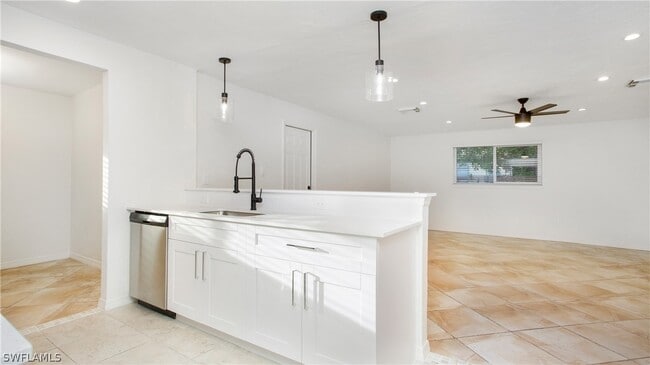 Building Photo - 3148 Apache St