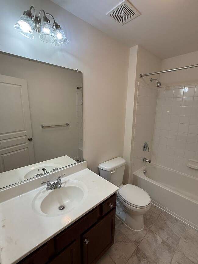 Building Photo - Spacious 4-Bedroom Townhome with Garage in Prime Columbia/Elkridge Location- PENDING APPLICANT