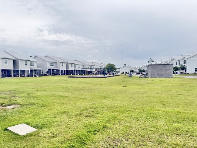 Building Photo - 363 N Sand Palm Rd