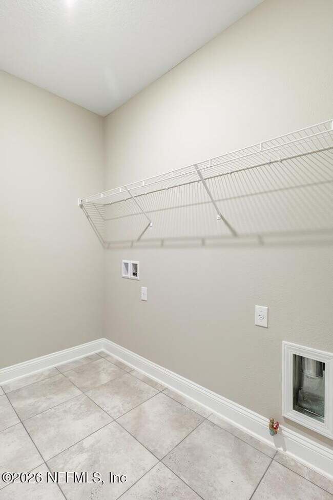 Building Photo - 50 Martos Ct