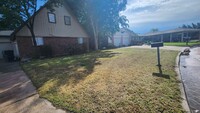 Building Photo - Very nice home located in the Eisenhower V...