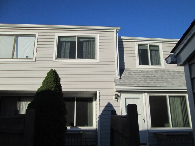 FRONT - 430 Thoreau St