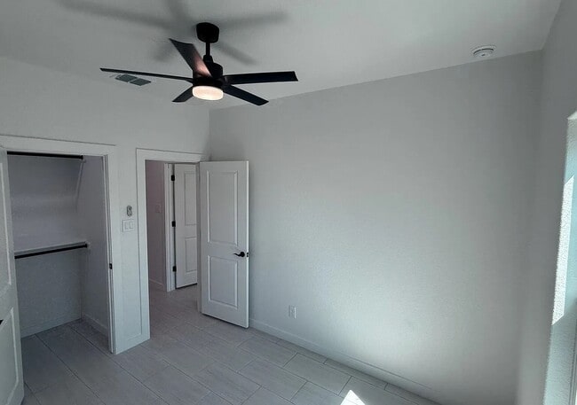 Building Photo - 214 Pima St