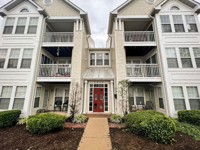 Building Photo - Stylish and Light-filled 2 Bedroom 2 Bathr...